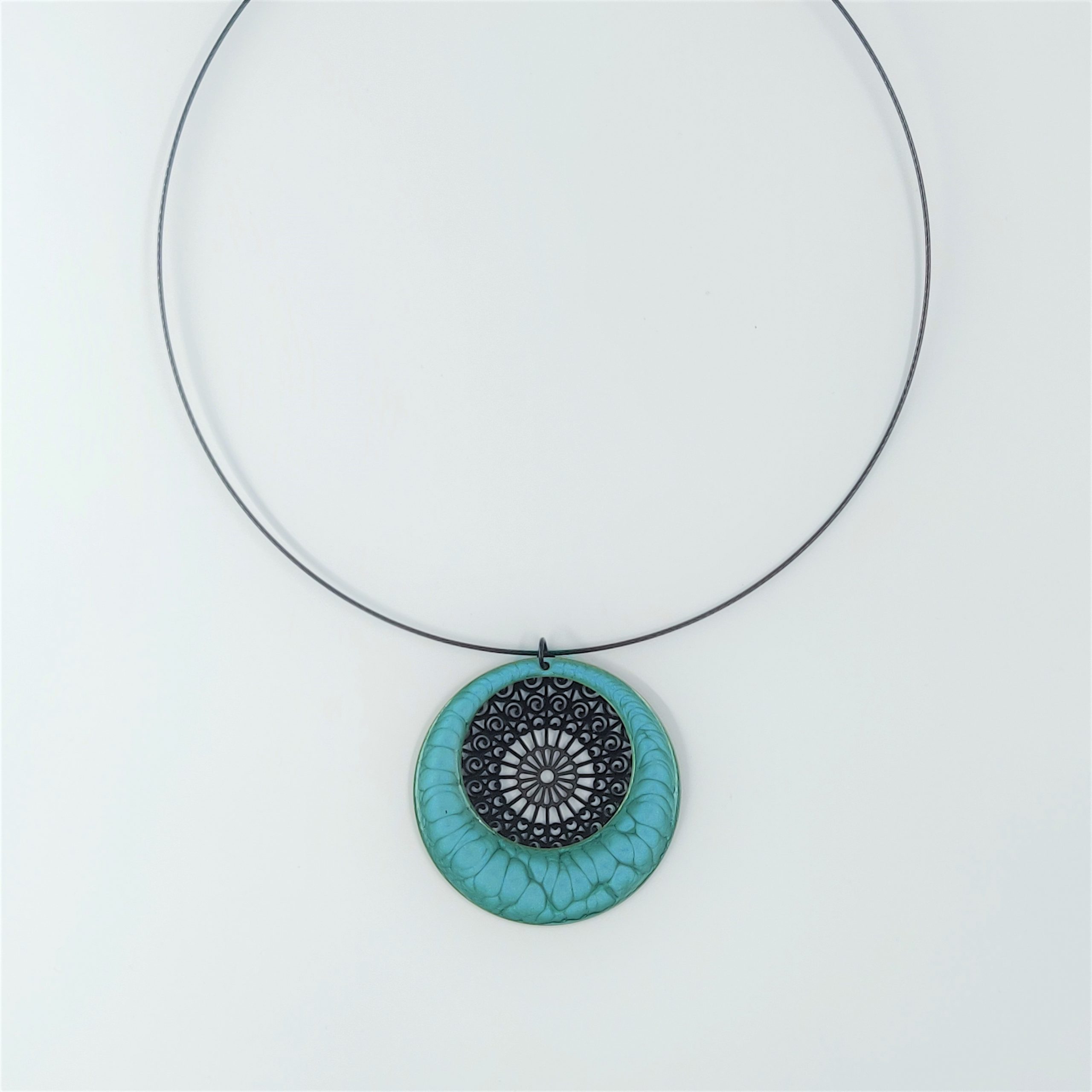 bijou créateur montpellier collier aphrodite turquoise fond noir