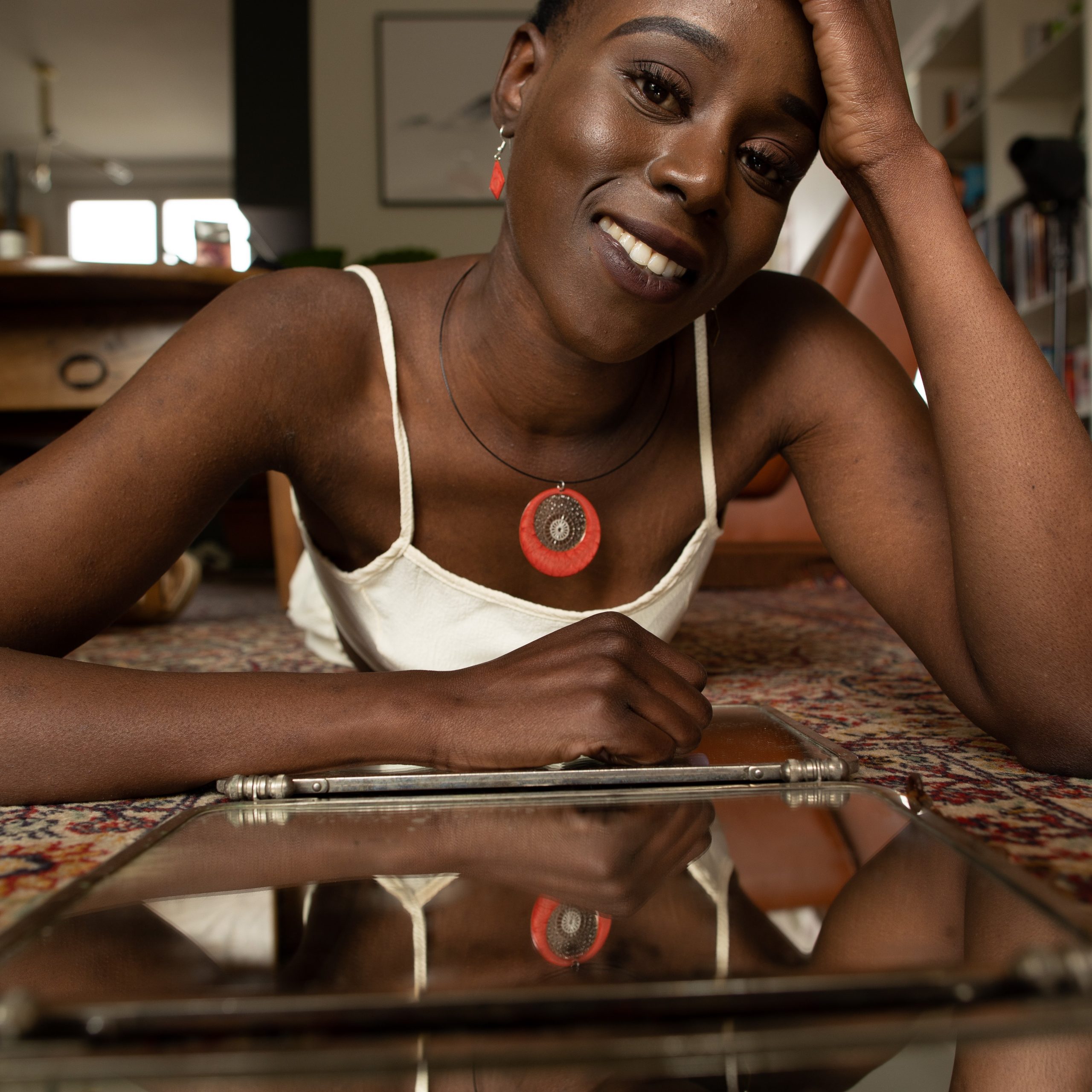 bijou artisan montpellier boucles d'oreilles eole 1 corails mannequin 1