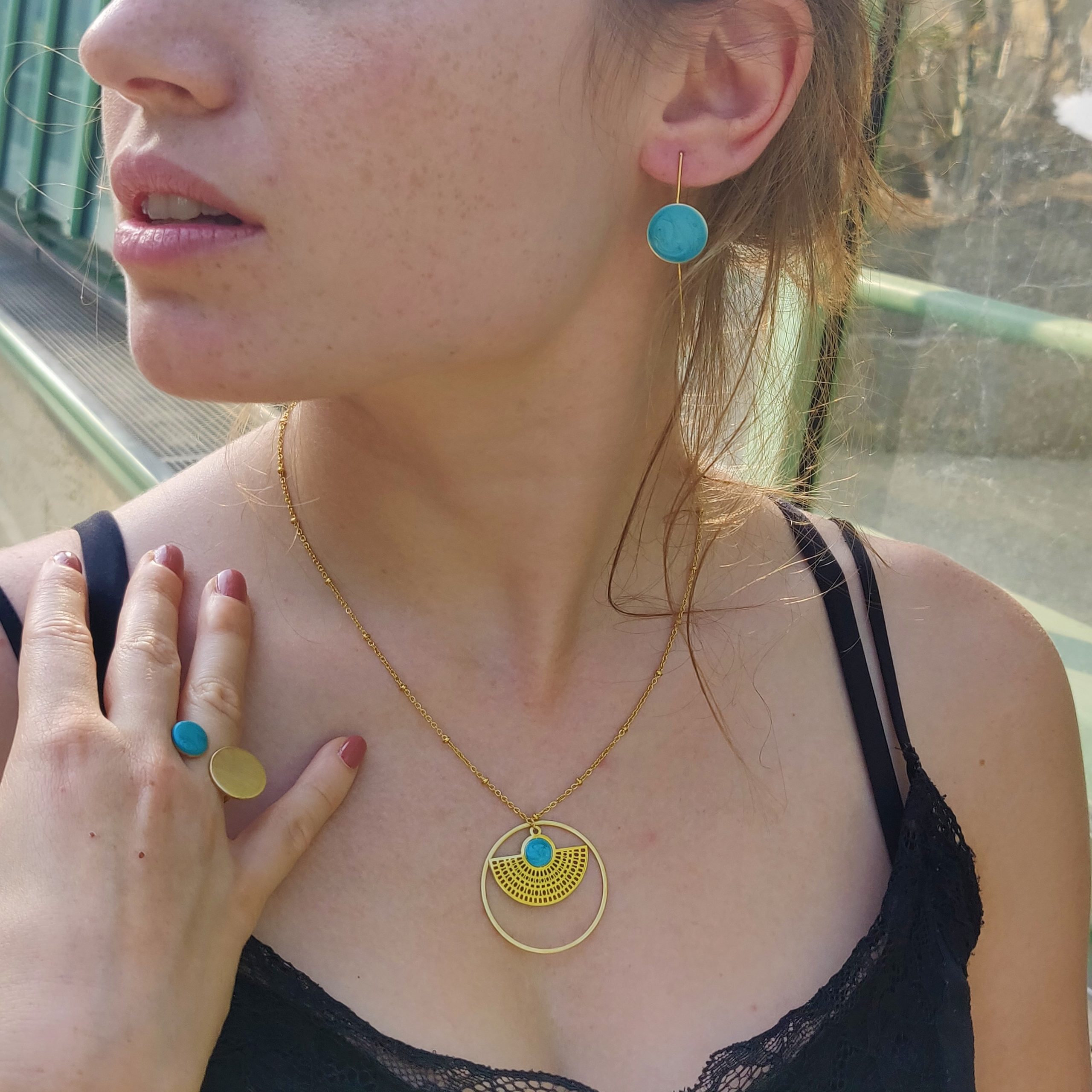 bijou artisan montpellier bague psyché turquoise mannequin 1