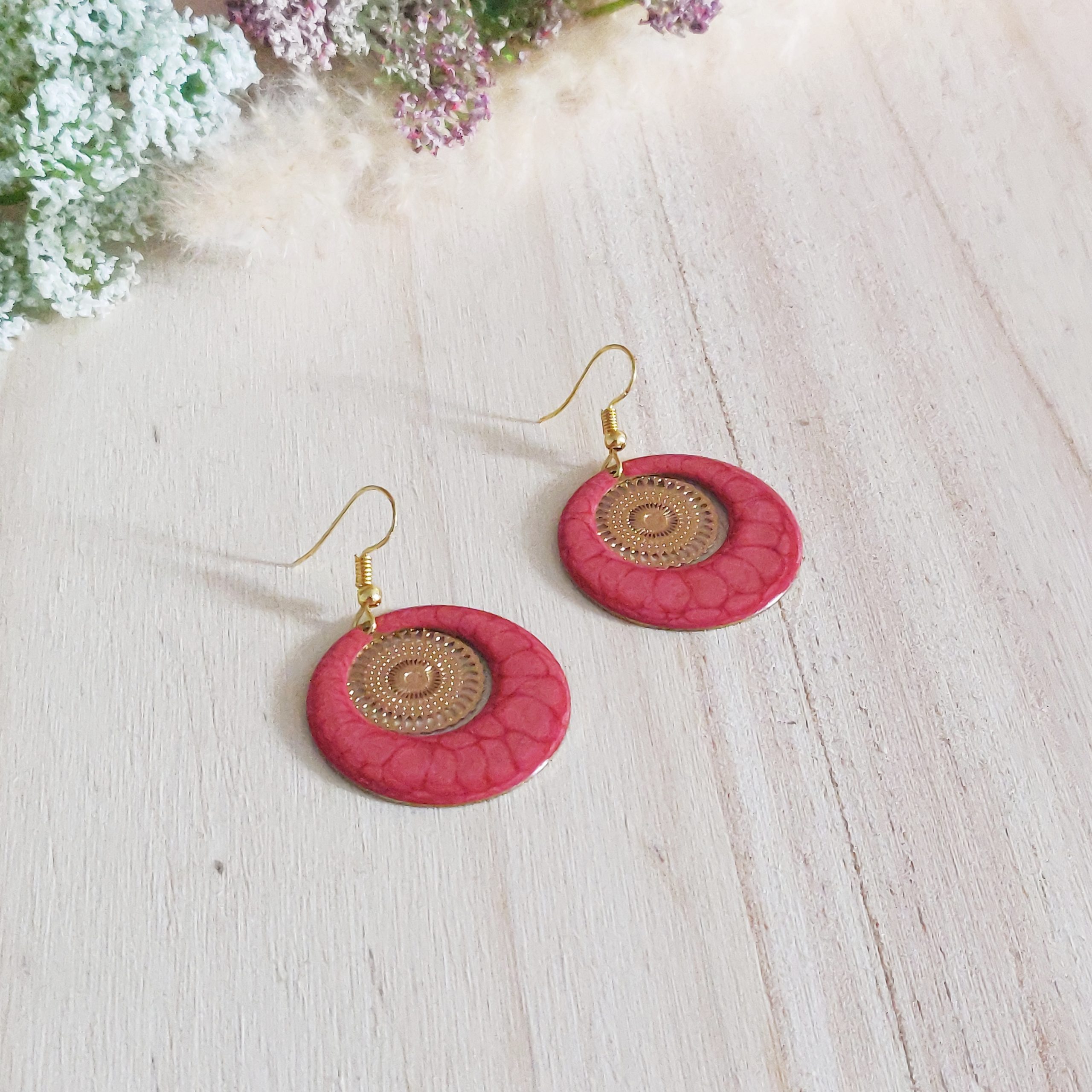 bijou artisan montpellier boucles d'oreilles aphrodite corails fond doré