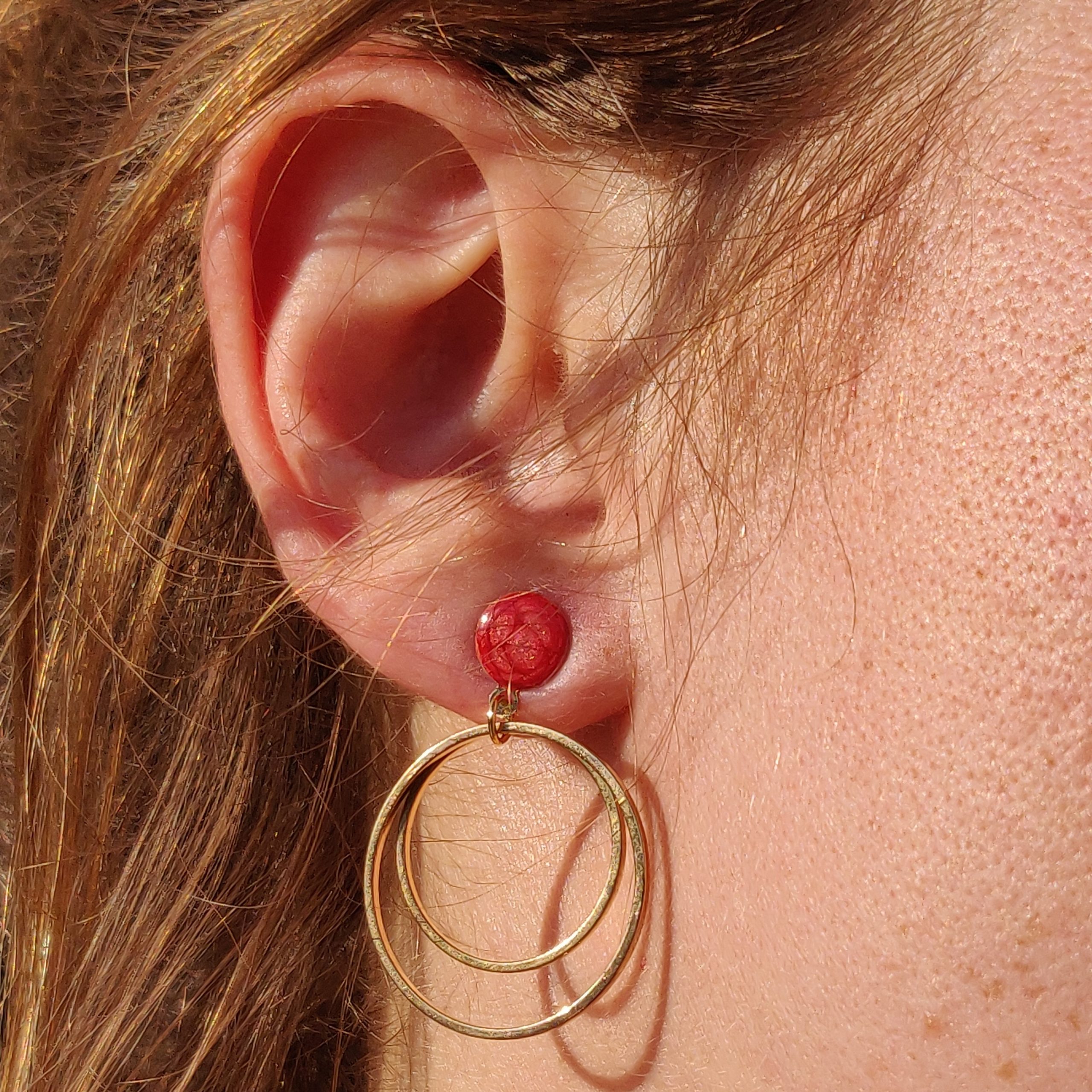 bijou artisan montpellier boucles d'oreilles astérïa corails mannequin 2