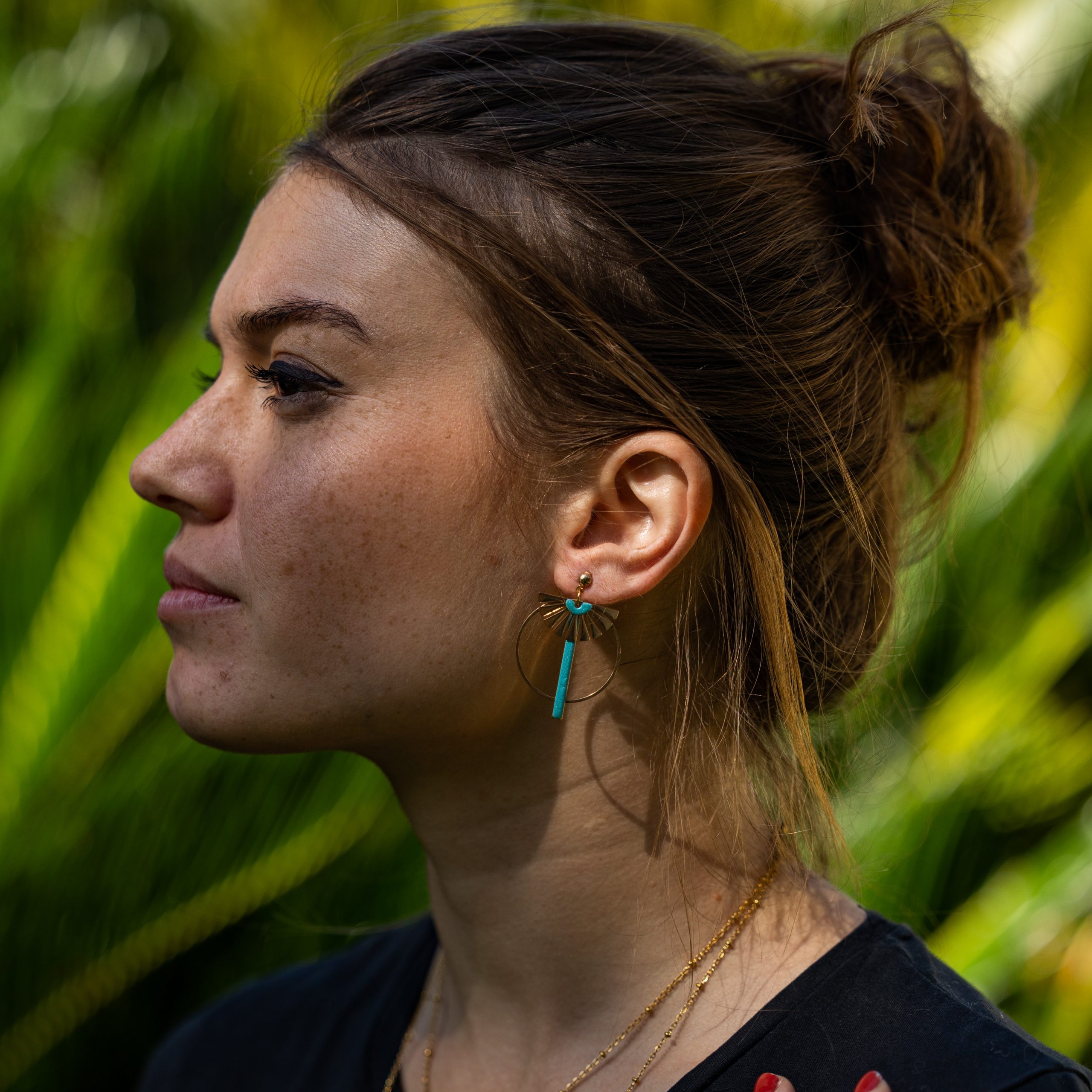 bijou artisan montpellier boucles d'oreilles isis turquoises mannequin 1