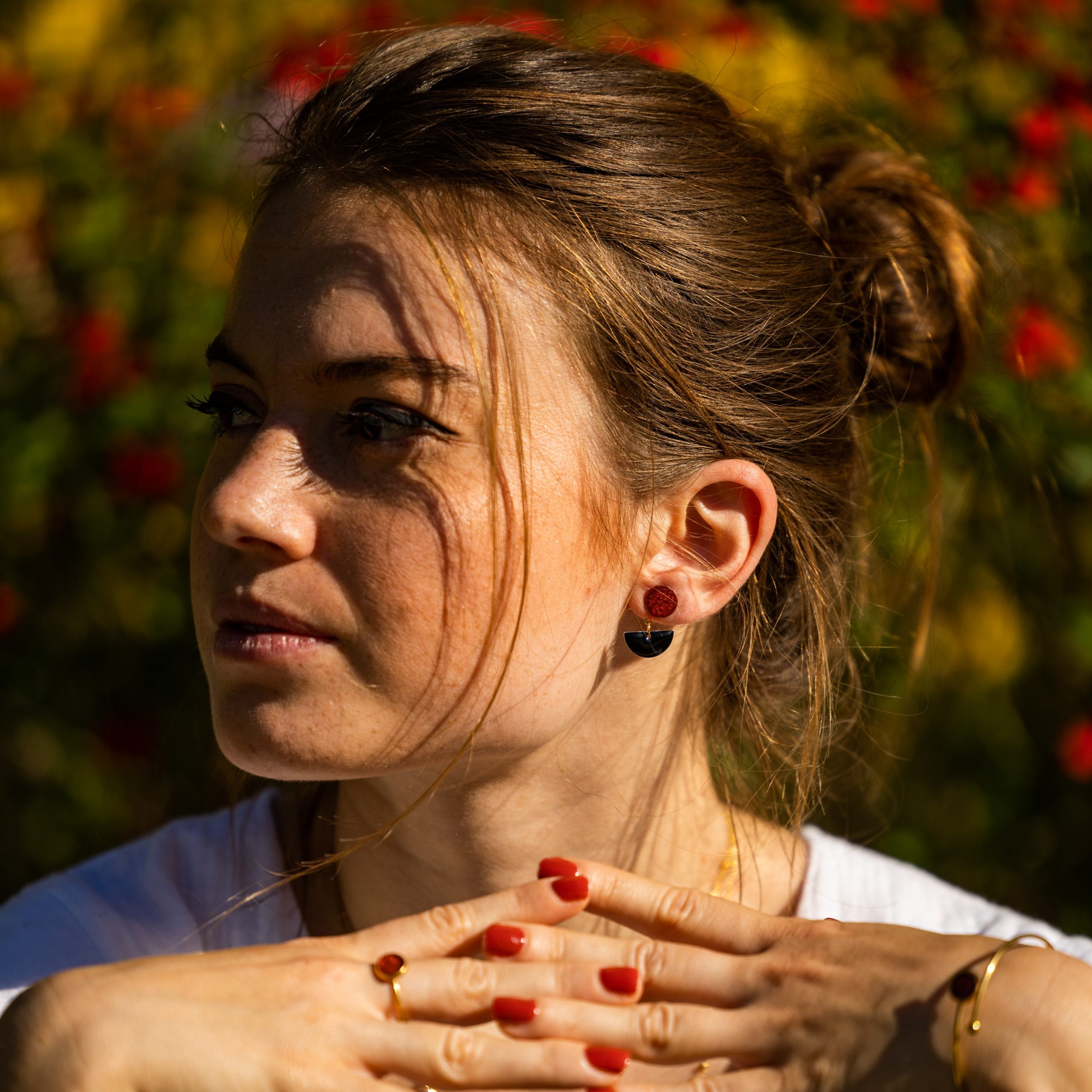 bijou artisan montpellier boucles d'oreilles luna briques mannequin1