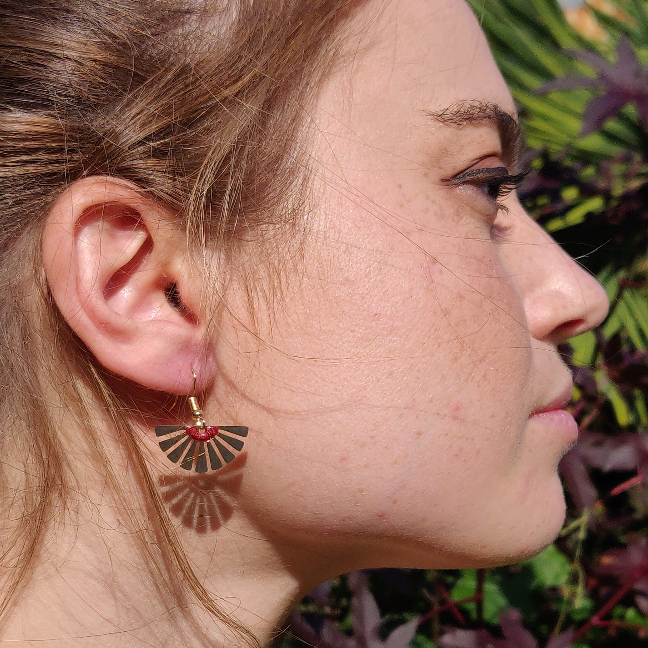 bijou artisan montpellier boucles d'oreilles maïa briques mannequin 1