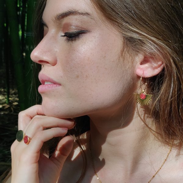 bijou artisan montpellier boucles d'oreilles prométhée briques mannequin
