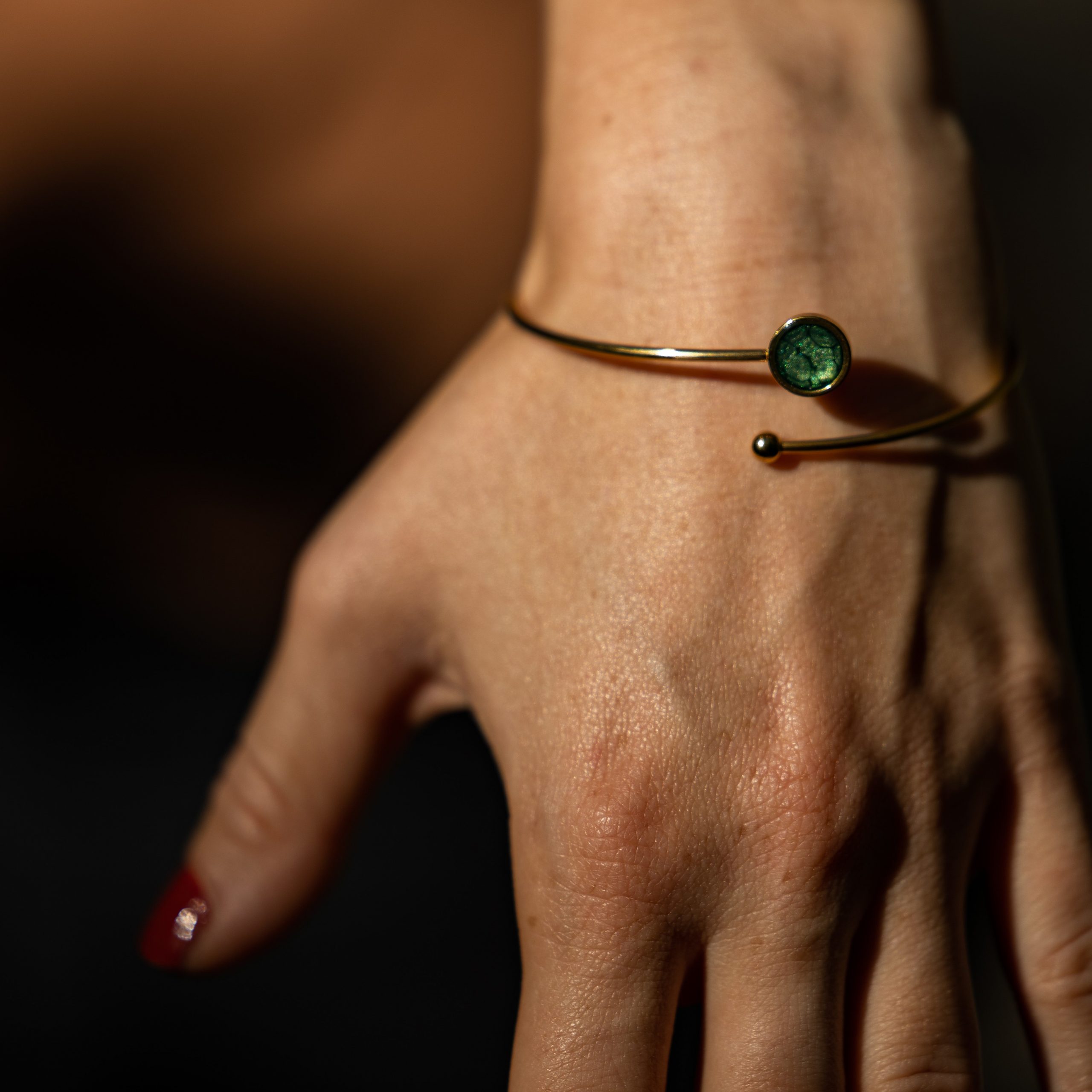 bijou artisan montpellier bracelet athéna vert mannequin1