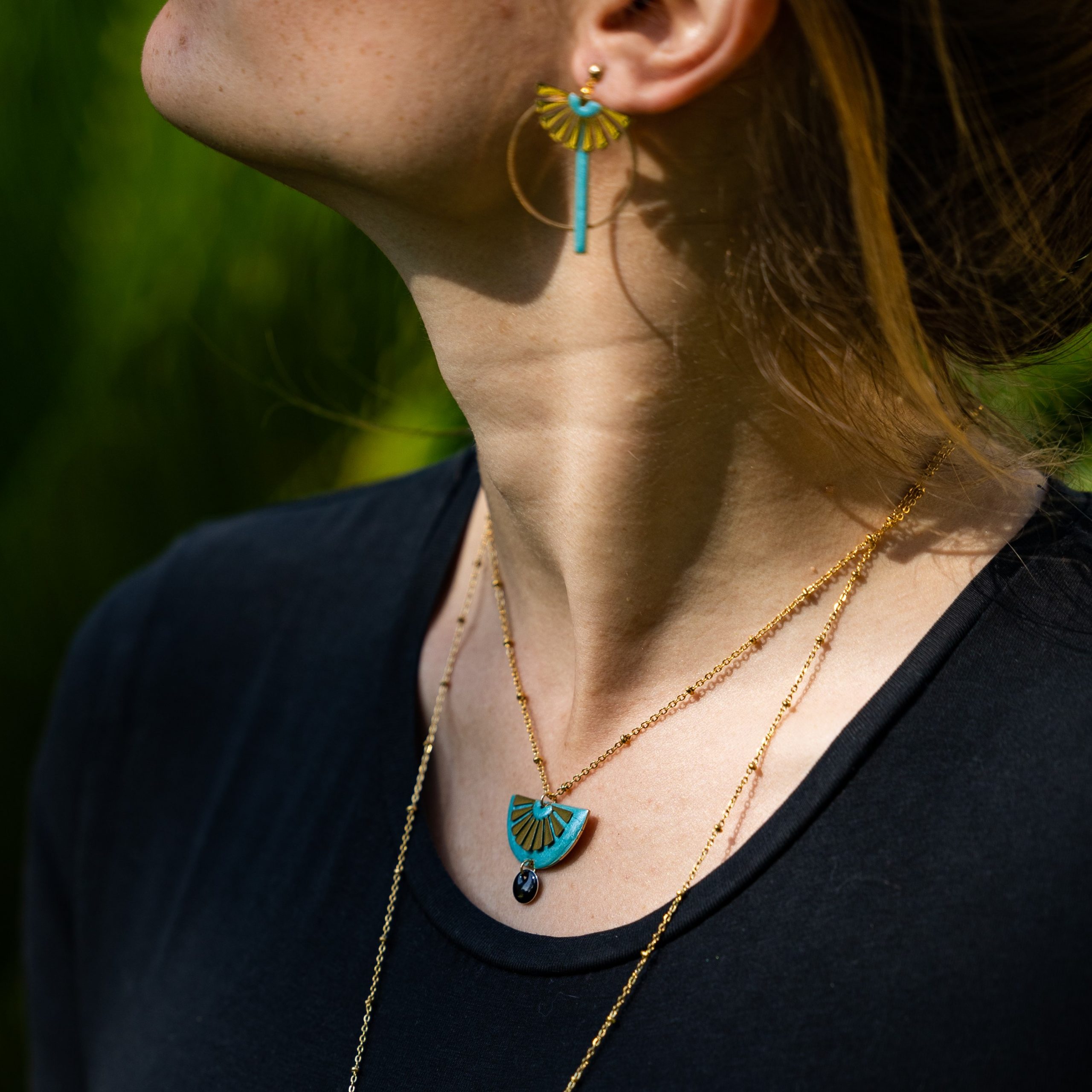 bijou artisan montpellier pendentif alcyone turquoise mannequin2