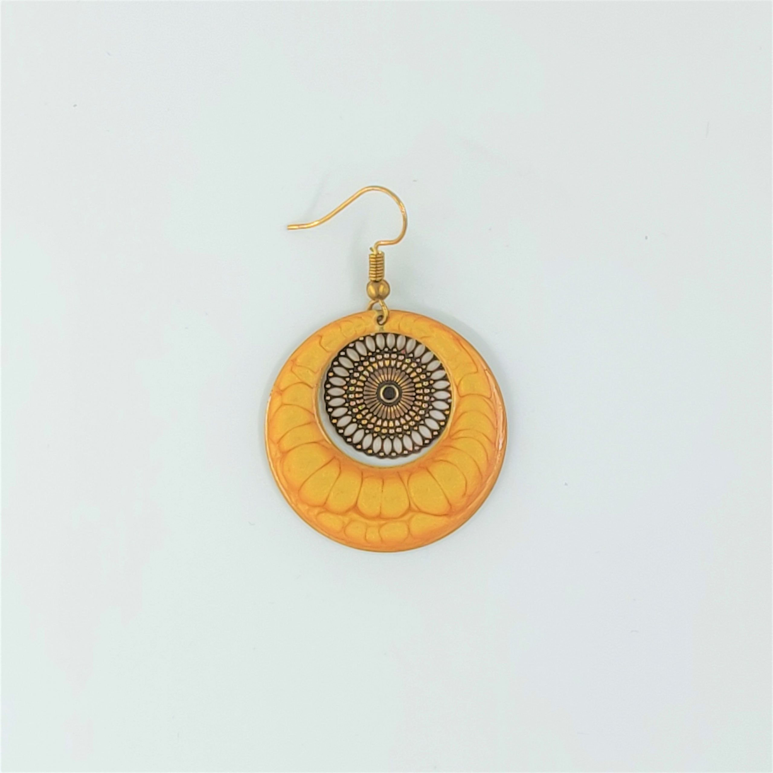 bijou créateur montpellier boucles d'oreilles aphrodite jaunes fond doré