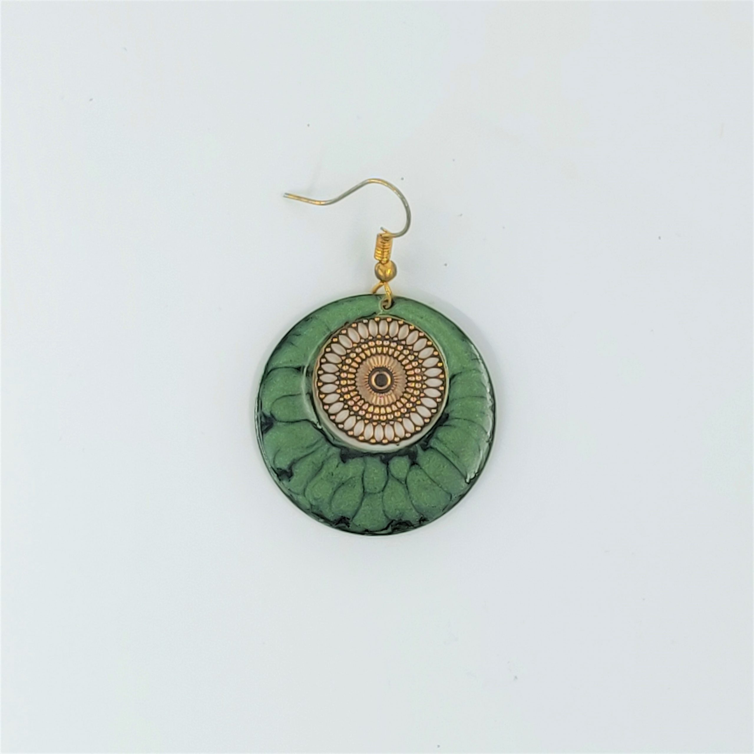 bijou créateur montpellier boucles d'oreilles aphrodite vertes fond doré