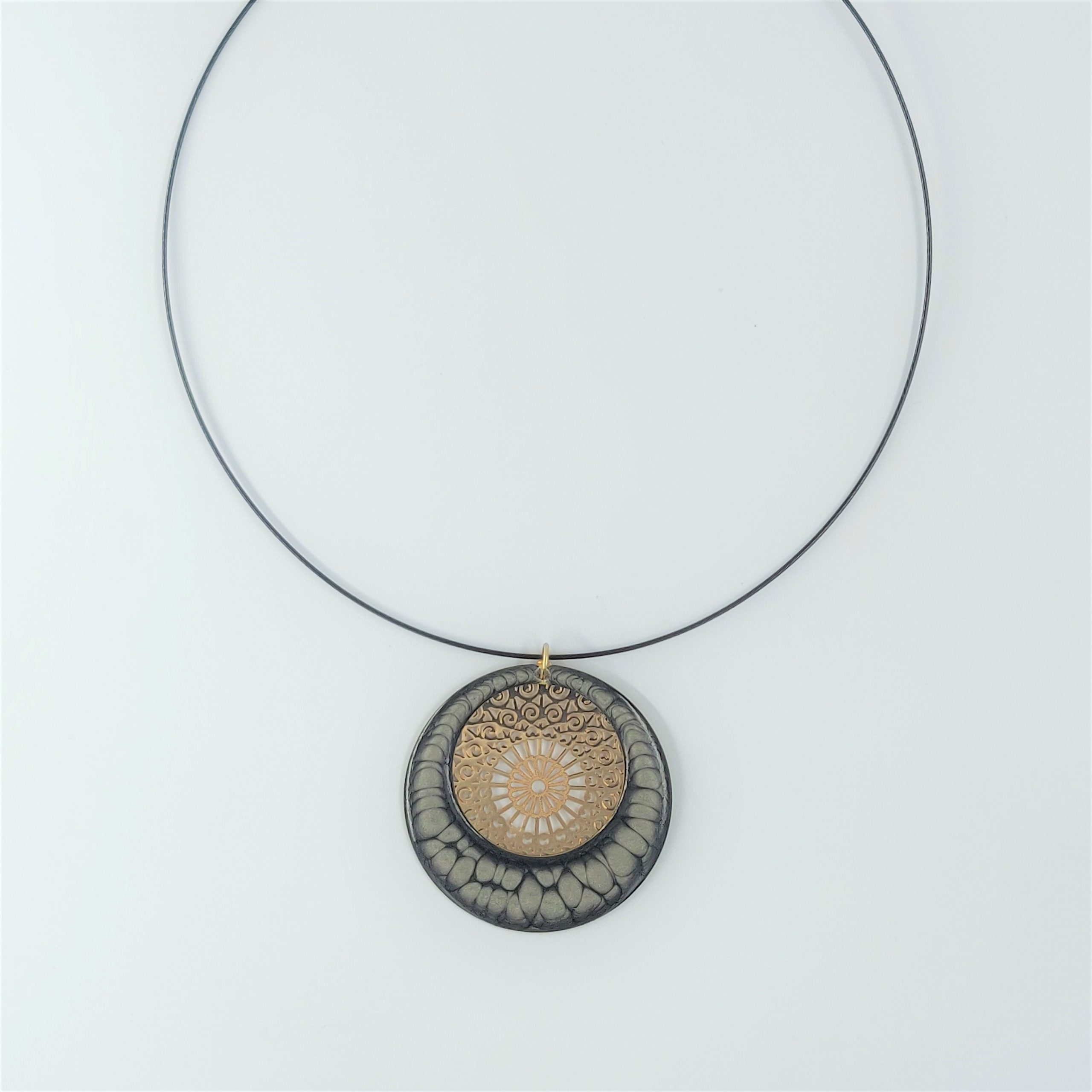 bijou créateur montpellier collier aphridite gris fond doré