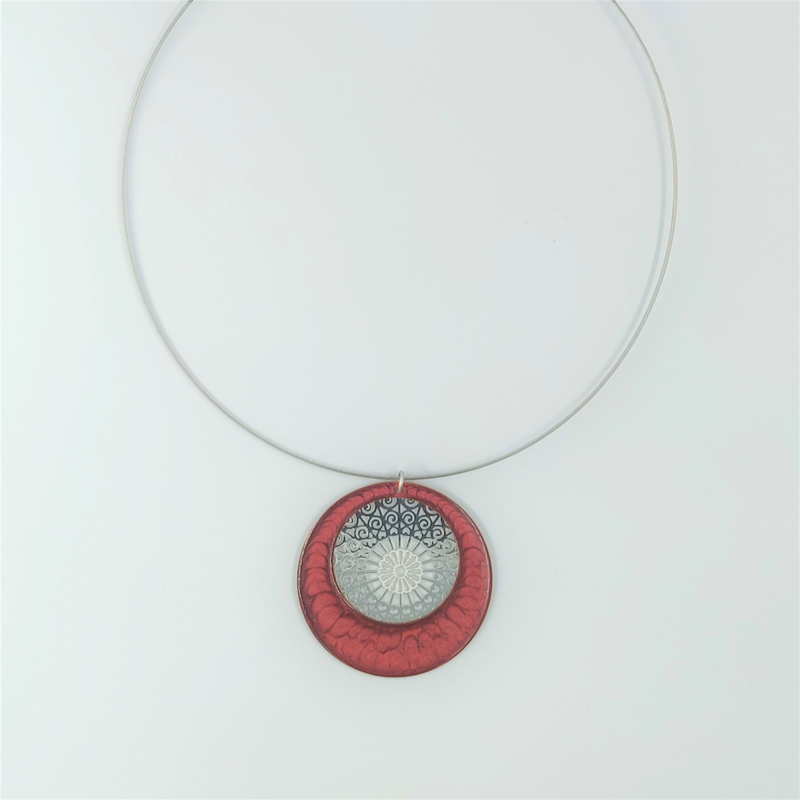 bijou créateur montpellier collier aphrodite brique fond argenté